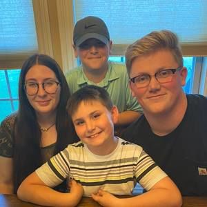 Meet your Posher, Jenelle